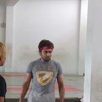 Actor surya practising martial arts exclusive for 7aum Arivu - Pictures | Picture 107137
